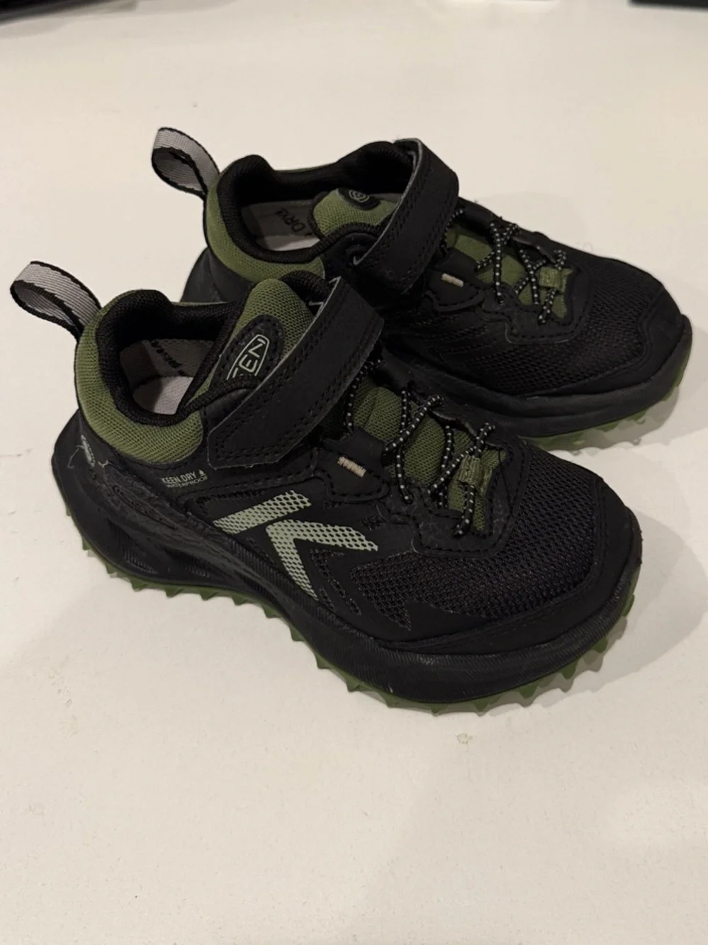 Keen Kids Black and Green Hiking Sneakers